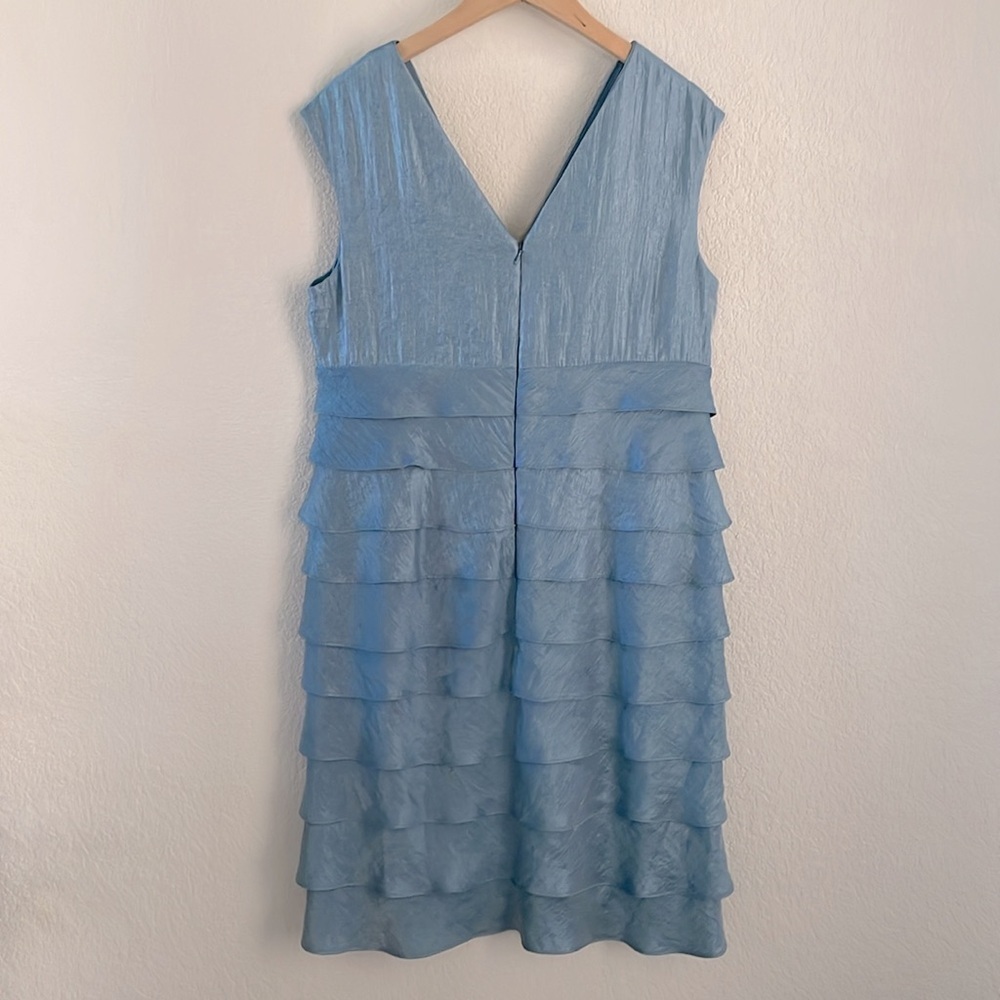 London Times Light Blue Tiered V-Neck Cocktail Dress - Picture 2 of 7